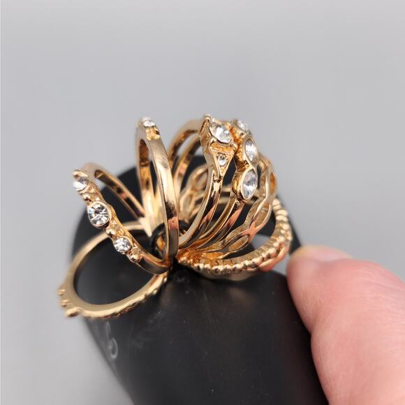 Windsor 8 Piece Ring Set Gold-tone Crystal Accent Stack Bands Size 7 Fashion New - Picture 9 of 16